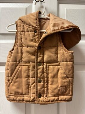 Kids Quilted Hooded Puffer Vest in Tan